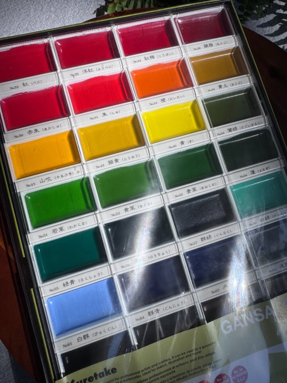 Kuretake Gansai Tambi Japanese Watercolour Paint Set 36 Colours Brand New - Picture 4 of 5